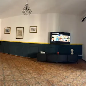 http://donca-house.hotels-perugia.com